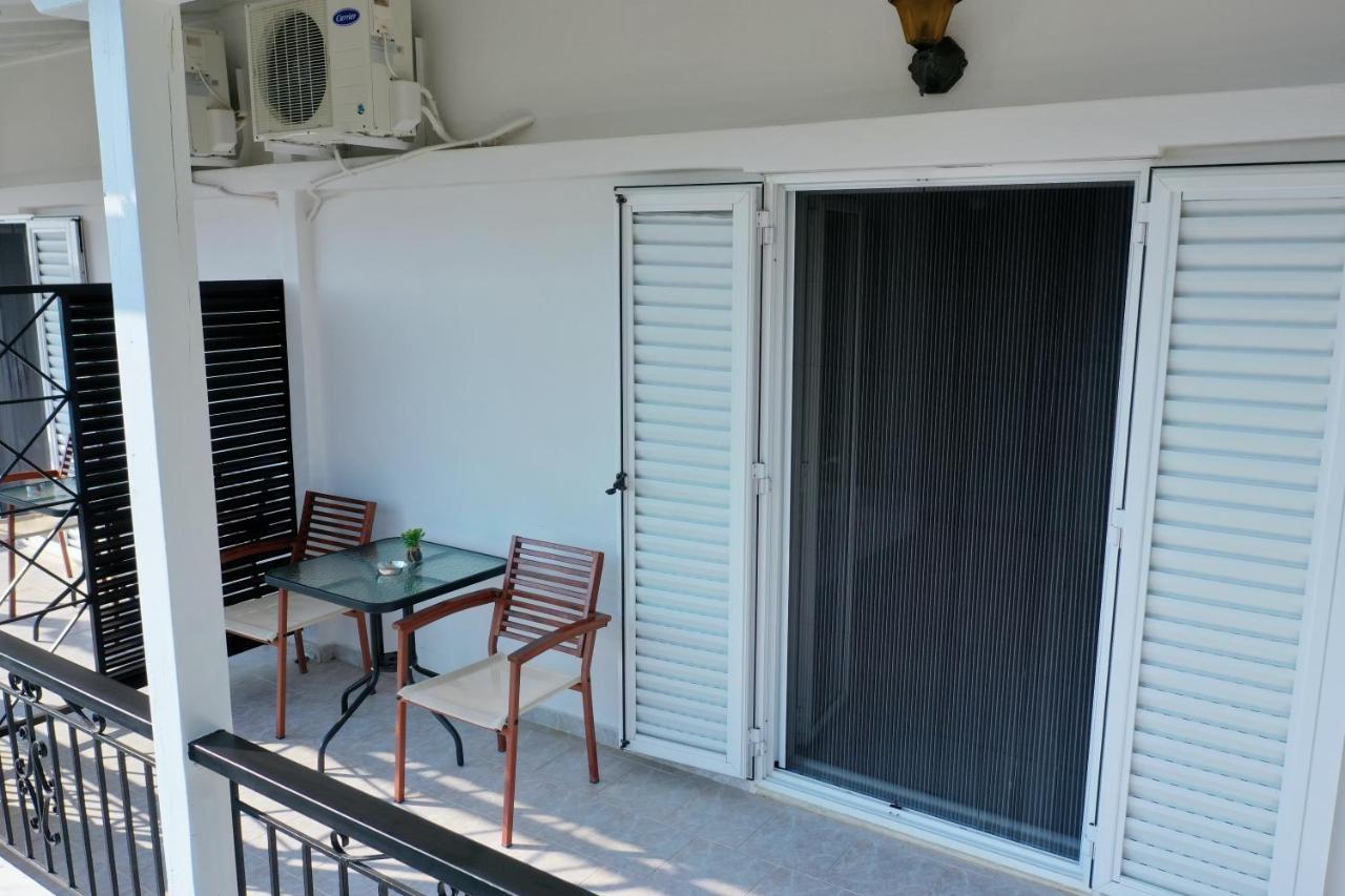 Milies Apartments Stavros  Exterior photo